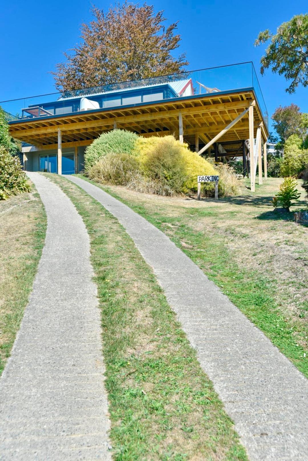 Akaroa Harbour View - Christchurch Holiday Homes Екстер'єр фото